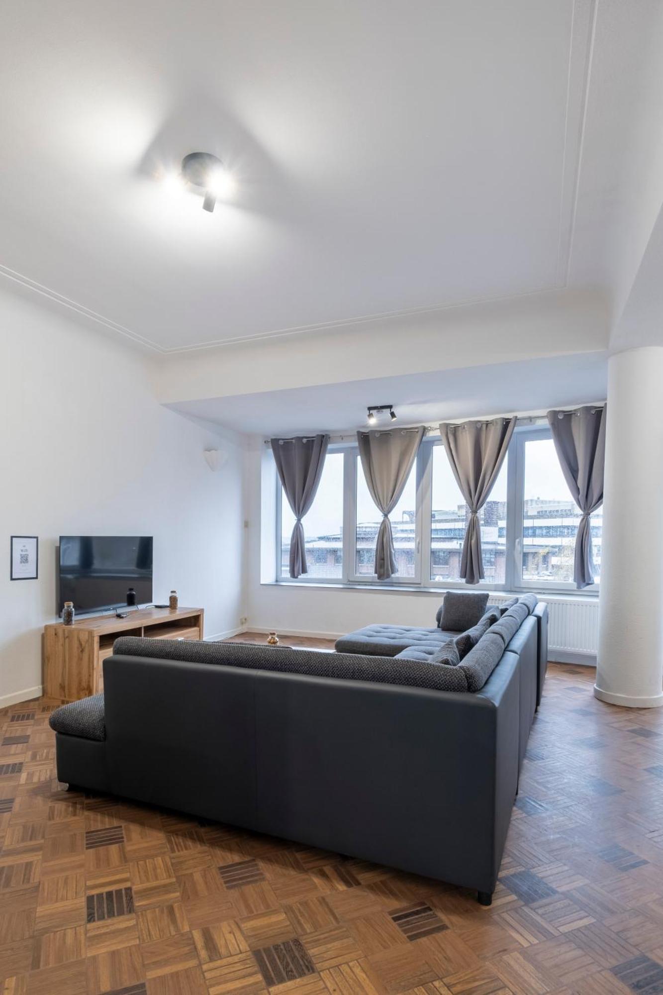 Nomad Apartments - Henin Шарлеруа Номер фото
