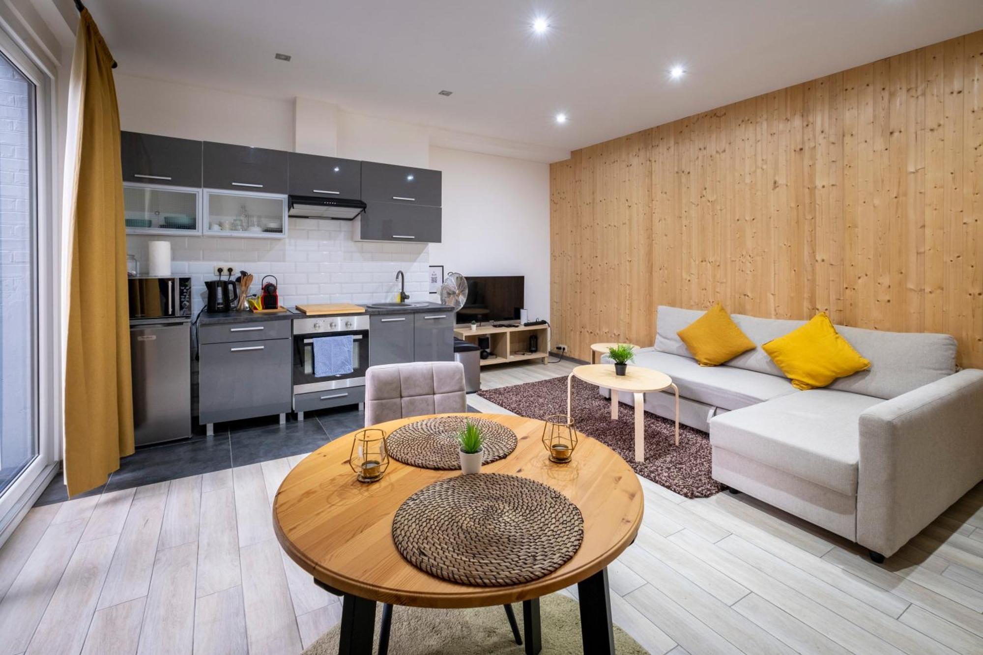 Nomad Apartments - Henin Шарлеруа Номер фото